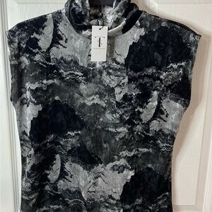 Women's Black and Gray Top
